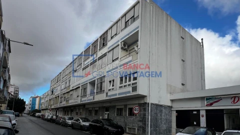 Apartamento T3 para Venda em Algueirão-Mem Martins