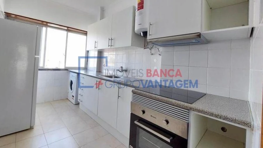 Apartamento T3 para Venda em Algueirão-Mem Martins Foto 8