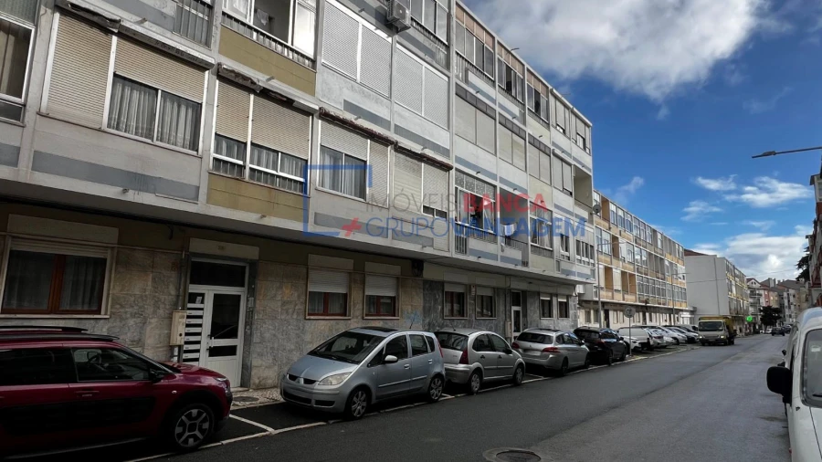 Apartamento T3 para Venda em Algueirão-Mem Martins Foto 10