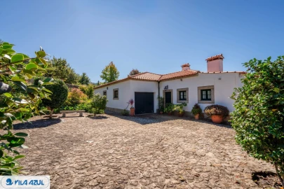 Quinta T4 para Venda em Couto