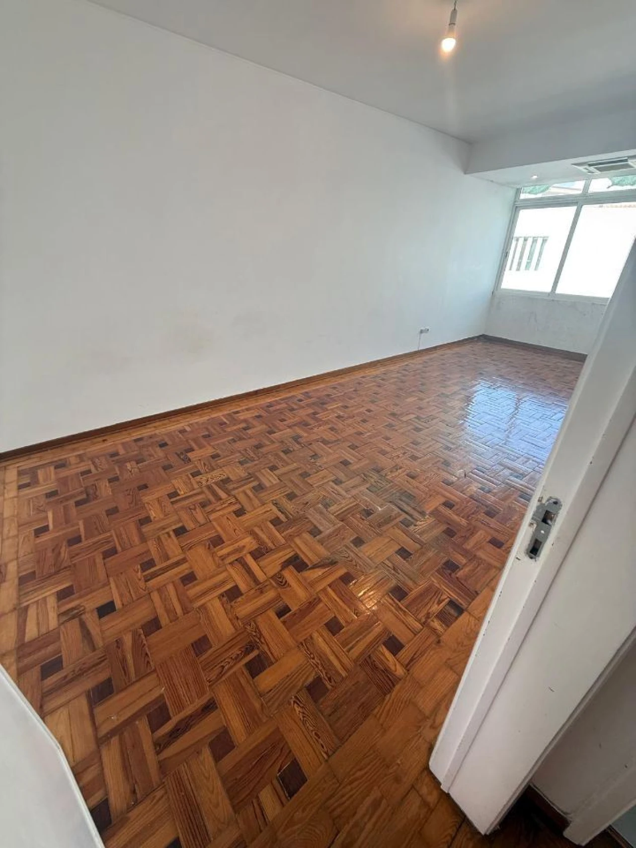 Apartamento T4 para Arrendamento em Faro (Sé e São Pedro) Foto 1