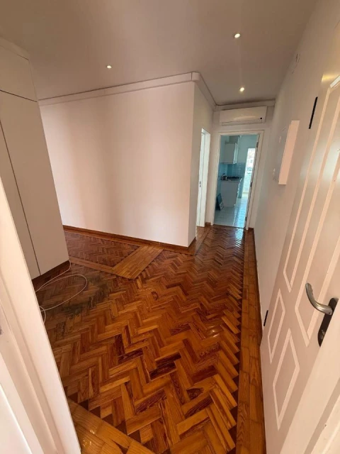 Apartamento T4 para Arrendamento em Faro (Sé e São Pedro)