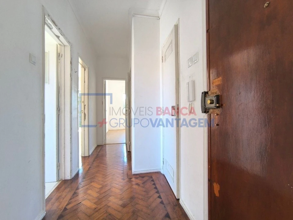 Apartamento T2 para Venda em Carnaxide e Queijas Foto 10