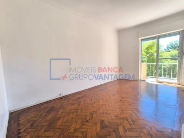 Apartamento T2 para Venda em Carnaxide e Queijas