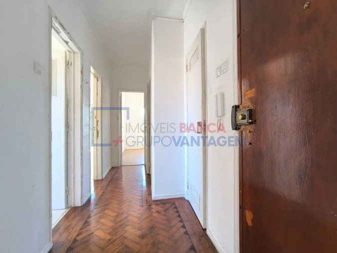 Apartamento T2 para Venda em Carnaxide e Queijas Foto 10