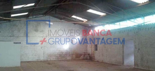 Armazém para Venda em Bemposta