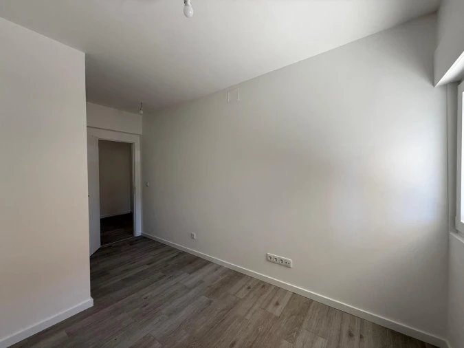 Apartamento T3 para Arrendamento em Venteira Foto 11