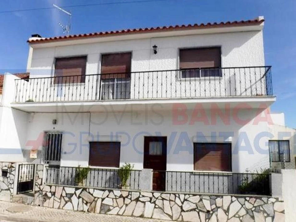 Apartamento T2 para Venda em Vila Nova da Rainha Foto 2