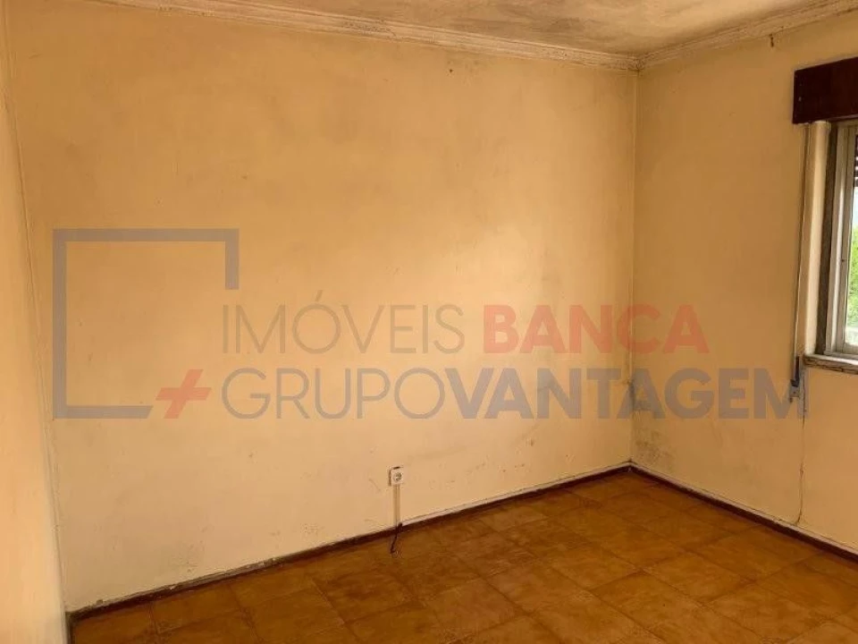 Apartamento T2 para Venda em Vila Nova da Rainha Foto 20