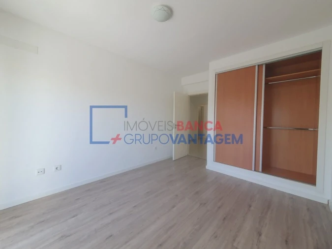 Apartamento T3 para Venda em Pinhal Novo Foto 16