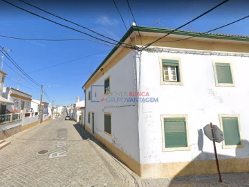 Moradia T4 para Venda em Crato e Mártires, Flor da Rosa e Vale do Peso