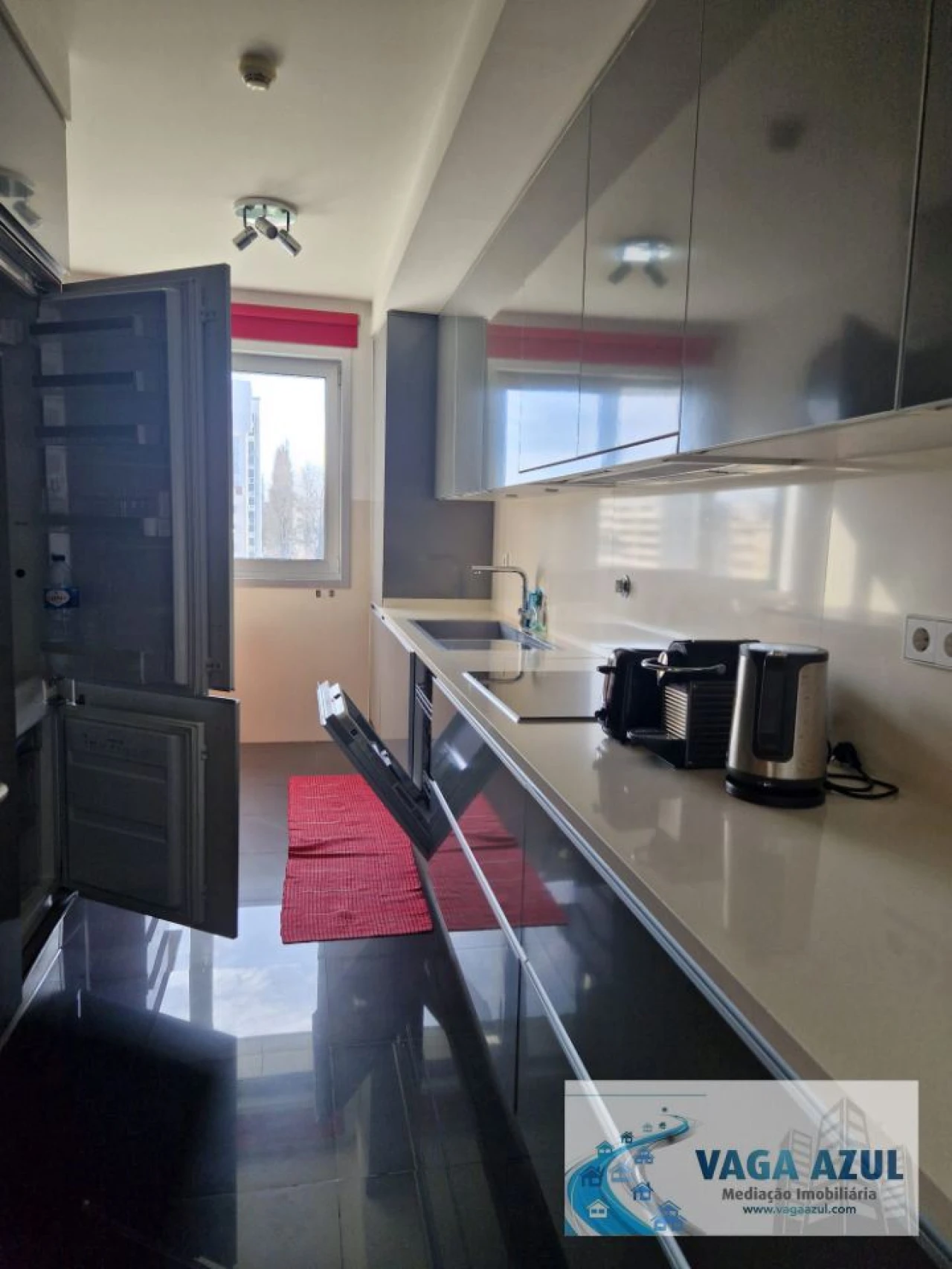 Apartamento T2 para Arrendamento em Lordelo do Ouro e Massarelos Foto 2