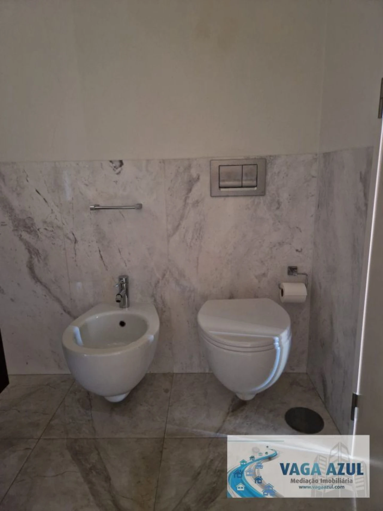 Apartamento T2 para Arrendamento em Lordelo do Ouro e Massarelos Foto 9