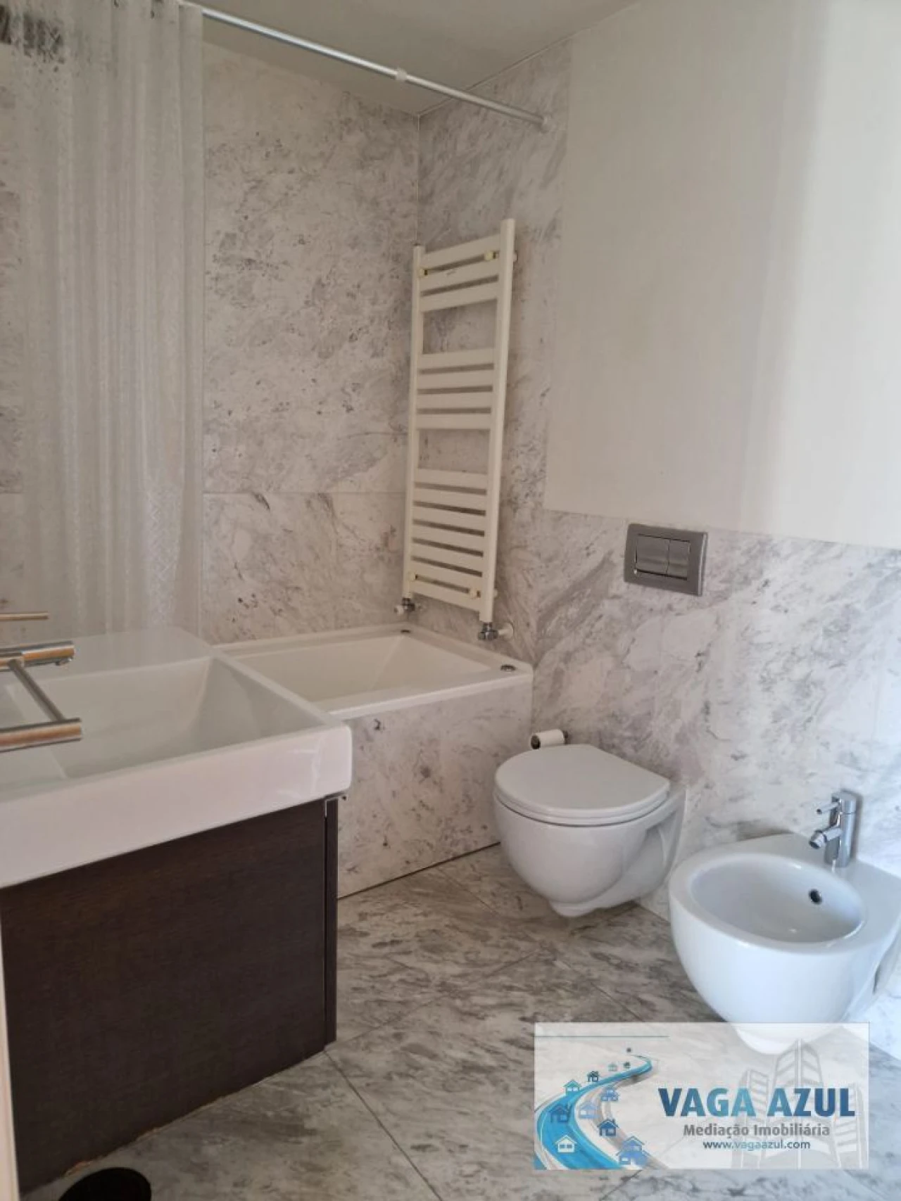 Apartamento T2 para Arrendamento em Lordelo do Ouro e Massarelos Foto 13