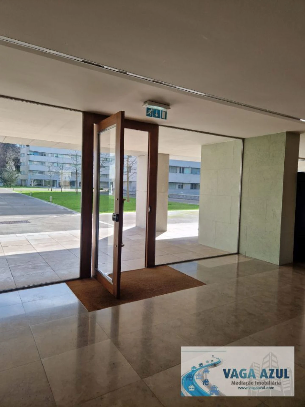 Apartamento T2 para Arrendamento em Lordelo do Ouro e Massarelos Foto 19