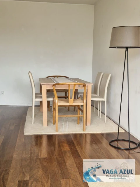 Apartamento T2 para Arrendamento em Lordelo do Ouro e Massarelos