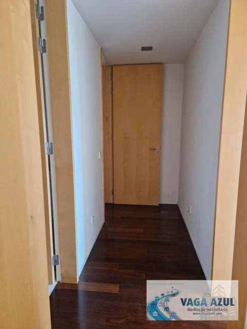 Apartamento T2 para Arrendamento em Lordelo do Ouro e Massarelos