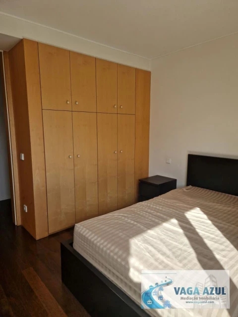 Apartamento T2 para Arrendamento em Lordelo do Ouro e Massarelos