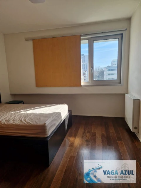 Apartamento T2 para Arrendamento em Lordelo do Ouro e Massarelos