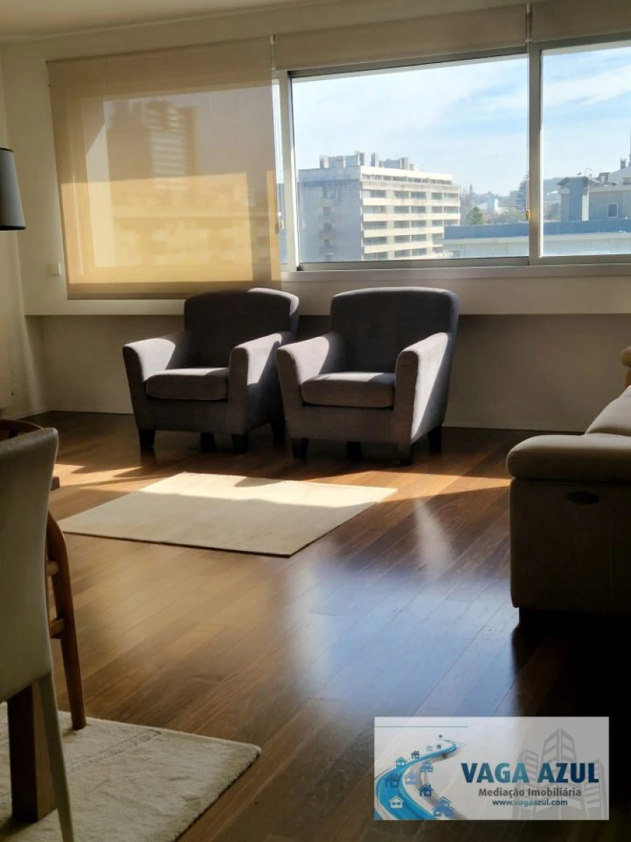 Apartamento T2 para Arrendamento em Lordelo do Ouro e Massarelos Foto 3