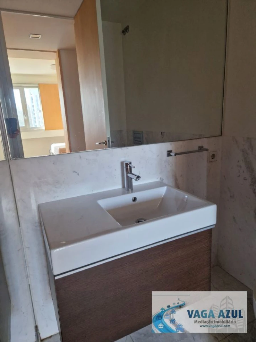 Apartamento T2 para Arrendamento em Lordelo do Ouro e Massarelos Foto 10