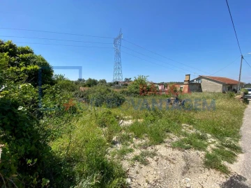 Terreno para Venda em Amoreira da Gândara, Paredes do Bairro e Ancas
