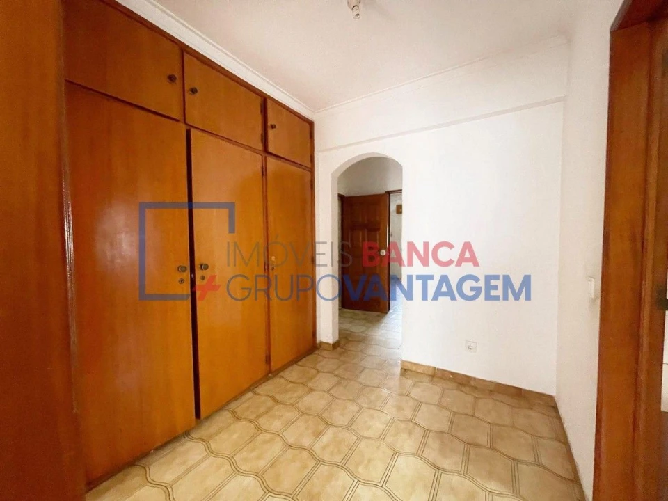 Apartamento T2 para Venda em Algueirão-Mem Martins Foto 6