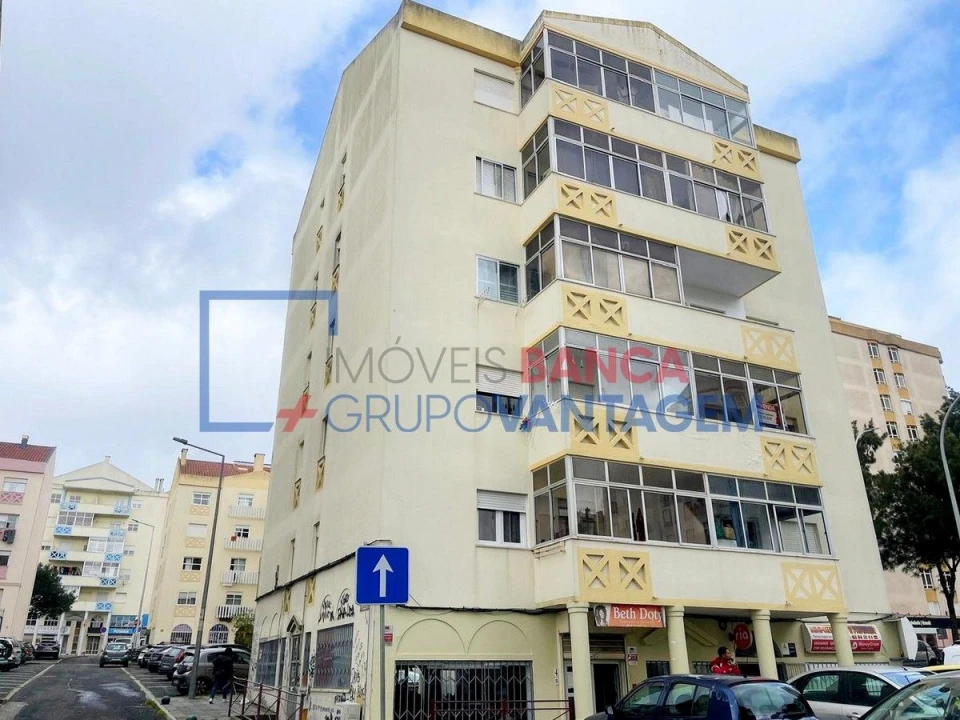 Apartamento T2 para Venda em Algueirão-Mem Martins Foto 27