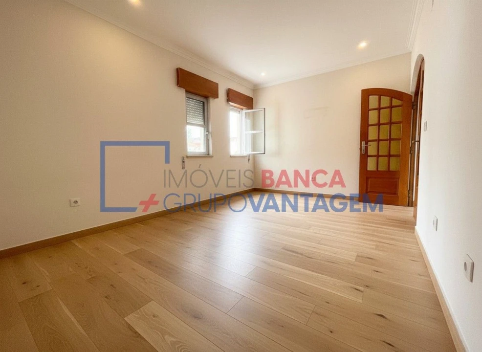 Apartamento T2 para Venda em Algueirão-Mem Martins Foto 15