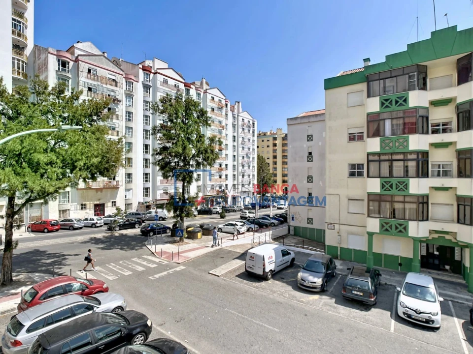 Apartamento T2 para Venda em Algueirão-Mem Martins Foto 15