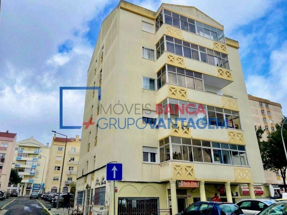 Apartamento T2 para Venda em Algueirão-Mem Martins Foto 18