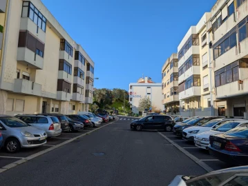 Apartamento T1 para Venda em Queluz e Belas