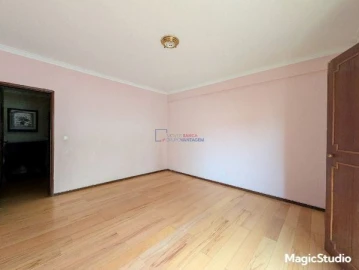 Apartamento T1 para Venda em Queluz e Belas