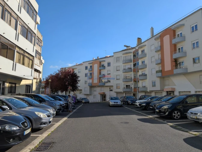 Apartamento T1 para Venda em Queluz e Belas Foto 10