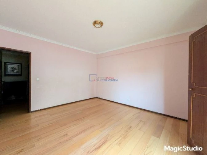Apartamento T1 para Venda em Queluz e Belas Foto 4