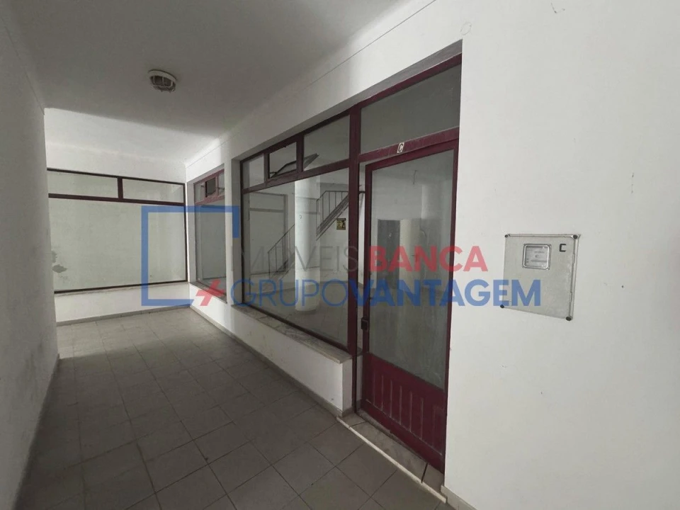 Loja para Venda em Santiago do Cacém, Santa Cruz e São Bartolomeu da Serra Foto 1