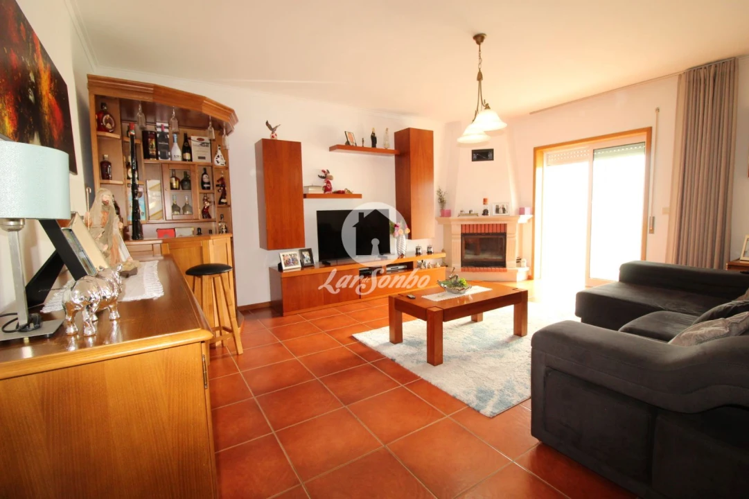 Apartamento T3 para Venda em Estorãos Foto 9