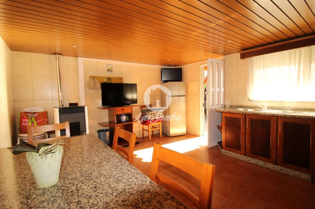 Apartamento T3 para Venda em Estorãos Foto 14