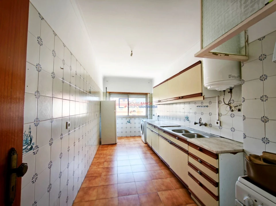 Apartamento T2 para Venda em Algueirão-Mem Martins Foto 6