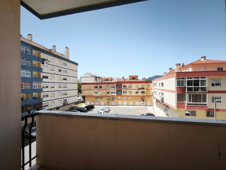 Apartamento T2 para Venda em Algueirão-Mem Martins Foto 13