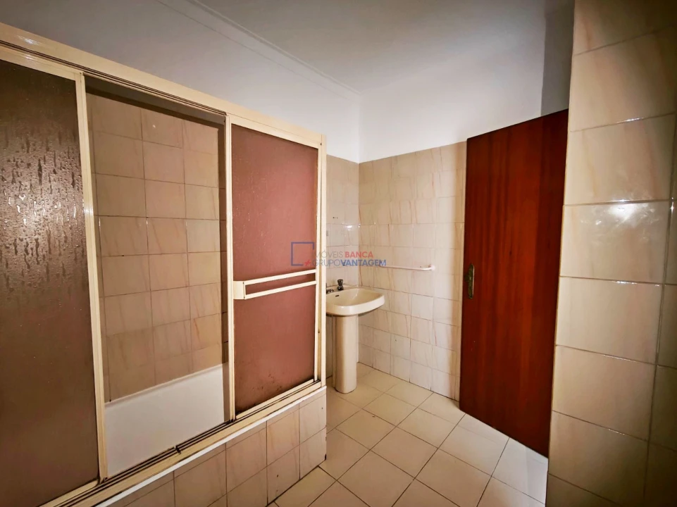 Apartamento T2 para Venda em Algueirão-Mem Martins Foto 14