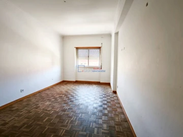 Apartamento T2 para Venda em Algueirão-Mem Martins