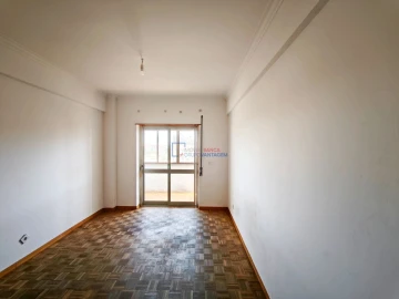 Apartamento T2 para Venda em Algueirão-Mem Martins