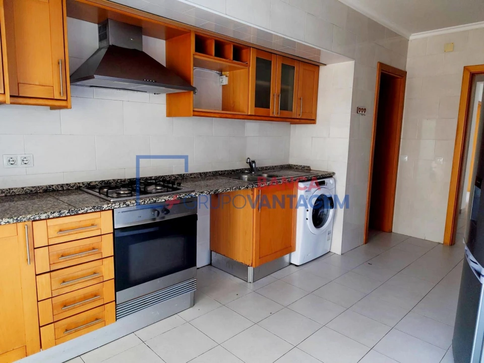 Apartamento T2 para Venda em Azambuja Foto 2