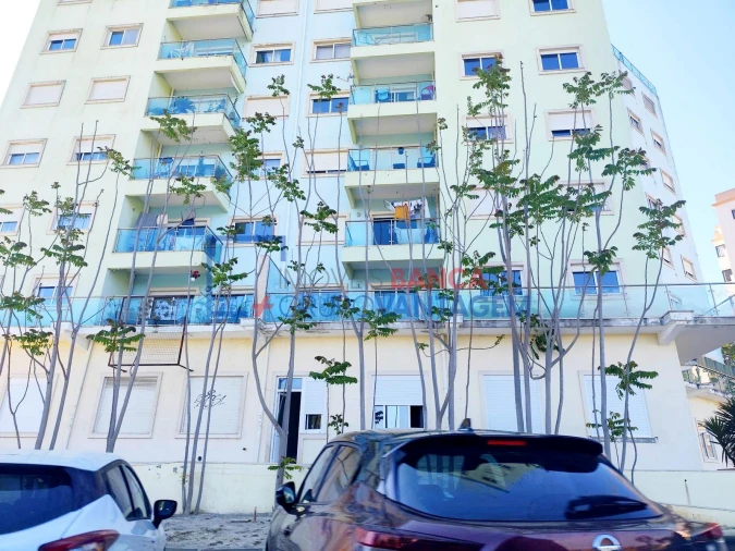 Apartamento T2 para Venda em Azambuja Foto 10