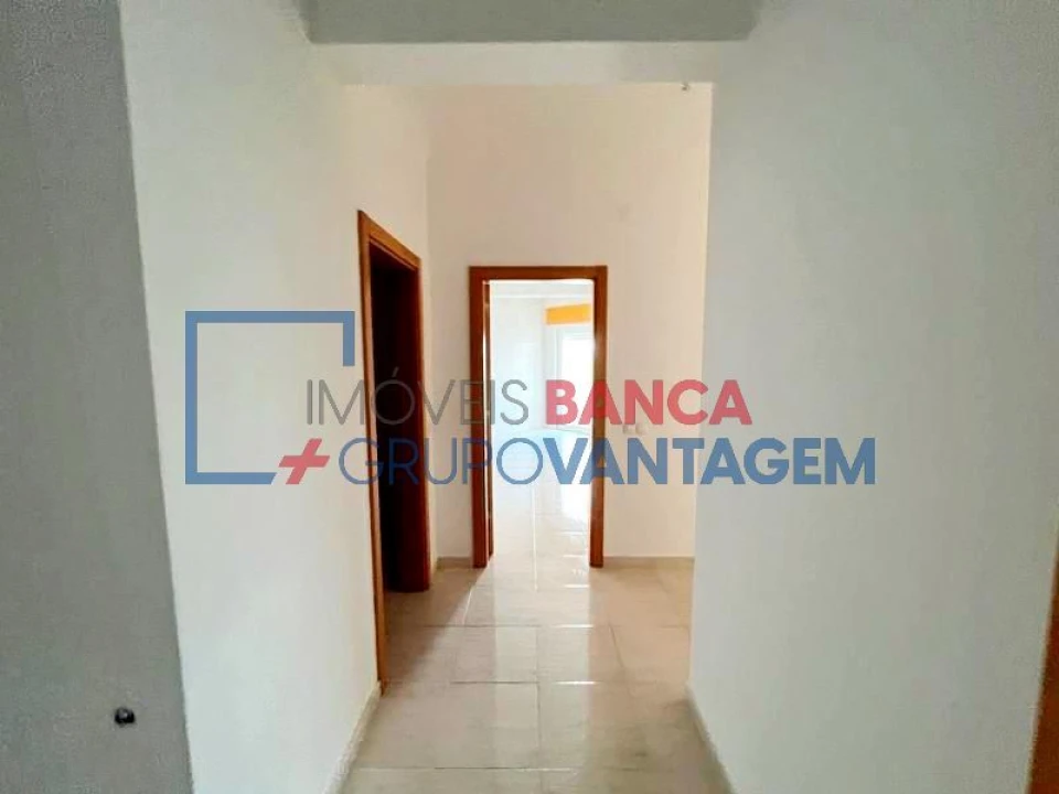 Apartamento T2 para Venda em Azambuja Foto 14