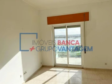 Apartamento T2 para Venda em Azambuja