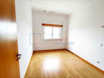 Apartamento T2 para Venda em Azambuja