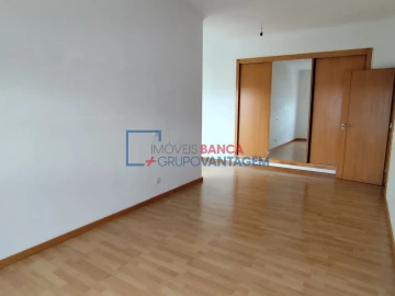 Apartamento T2 para Venda em Azambuja