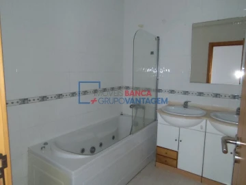 Apartamento T2 para Venda em Azambuja